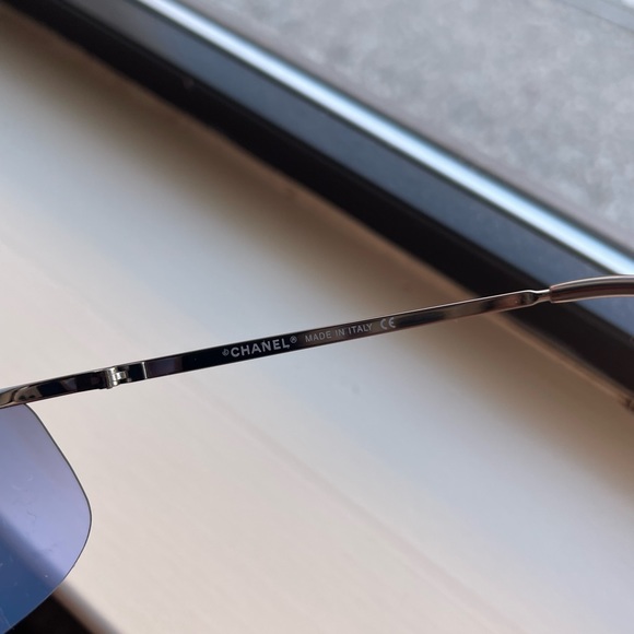 Chanel 4043 Blue Gradient Rimless Sunglasses - Picture 5 of 12